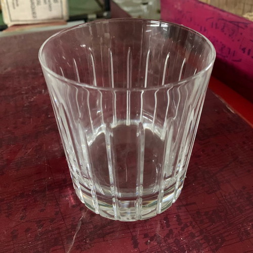 Glass tumbler with embossed vertical design classic style new