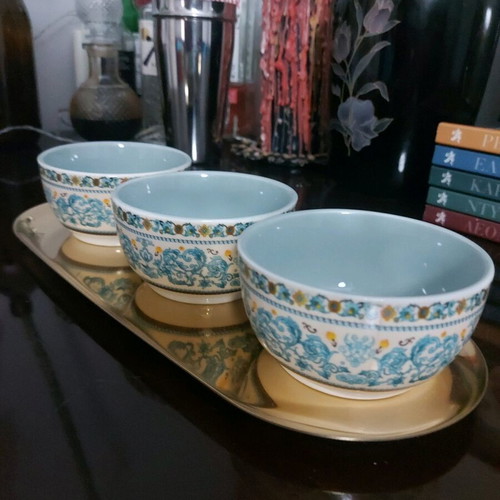 Tray with 3 bowls new set