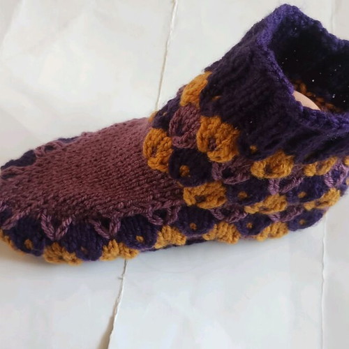 Women's knitted slippers with diamonds new, purple