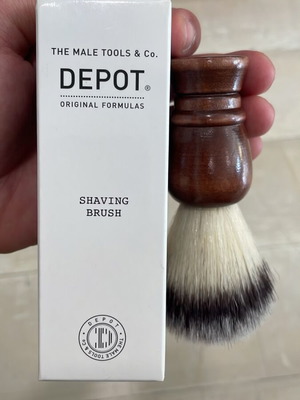Depot Shaving Brush Brown Wooden Handle new