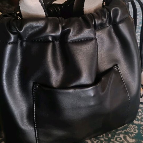 V°73 crossbody bag like new, black