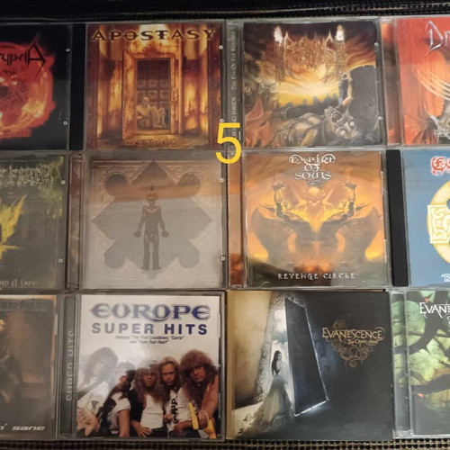Heavy Metal CD like new, pack of 5