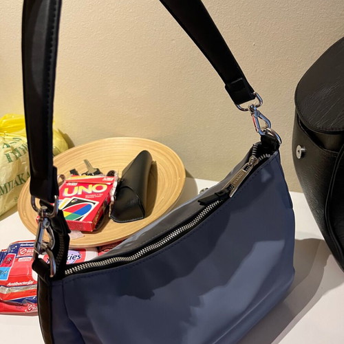 Carpisa shoulder bag like new, blue with black strap