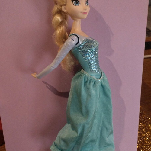 Frozen Ice Skating Elsa doll used