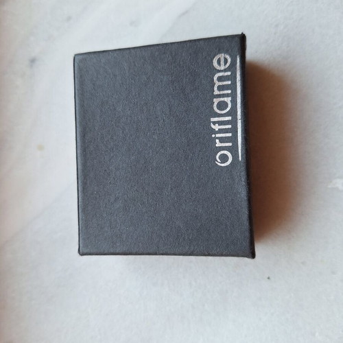Oriflame silver necklace like new with box