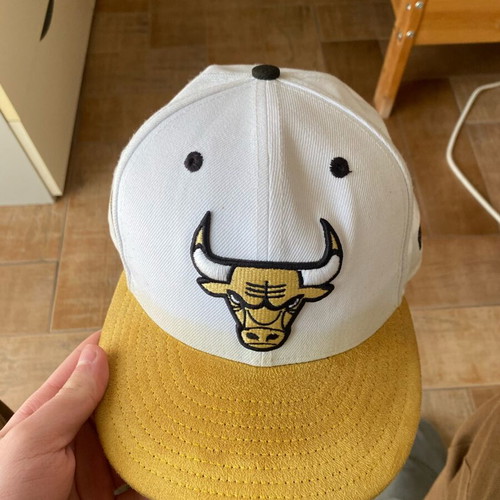 Chicago Bulls SnapBack Hat 9FIFTY Yellow White Used