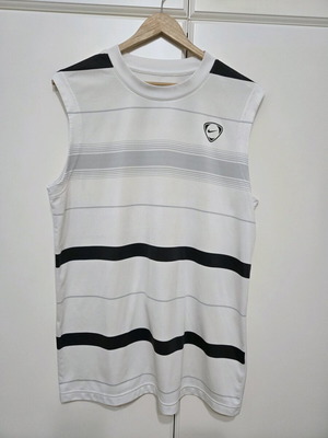 Nike sleeveless shirt used, size L, black and white