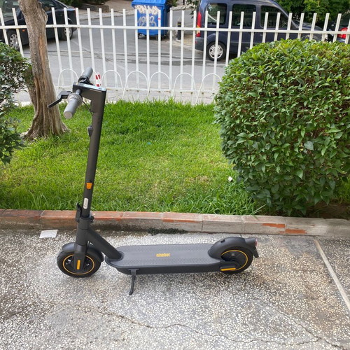 Segway Ninebot MAX G30 electric scooter used, 65 km range
