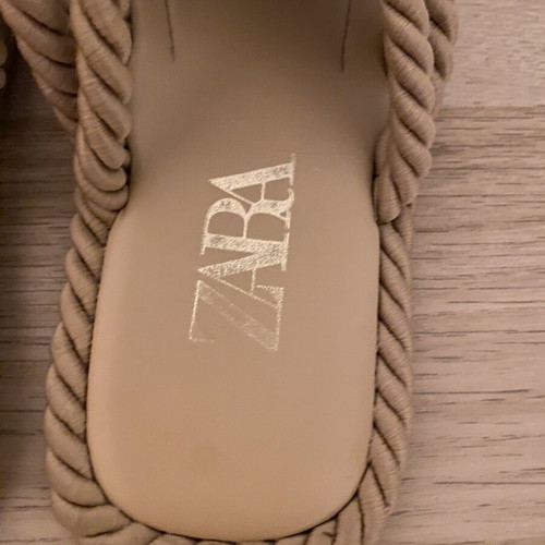 Zara summer slippers like new, beige, size 39