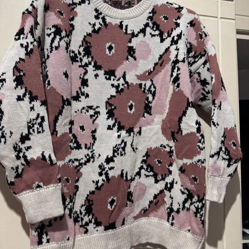Pullover like new, size S/M, beige and pink