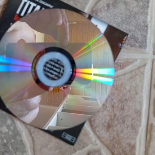 Titanic documentary DVD new, subtitled