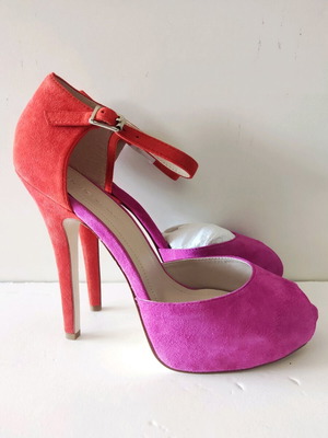 Peep-toe ψηλές γόβες BCBGeneration καινούργιες, νούμερο 40, δίχρωμες