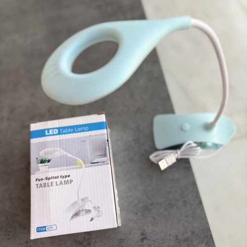 Flexible LED clip-on desk lamp USB rechargeable, new