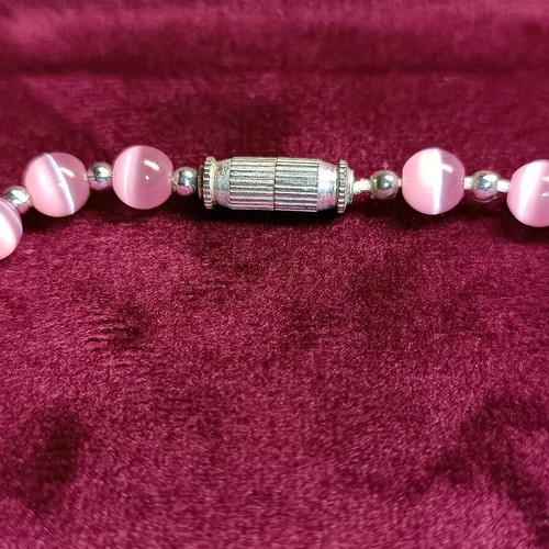 Bracelet with pink quartz used