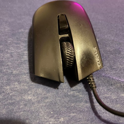 Corsair Harpoon RGB gaming mouse used with scroll wheel defect