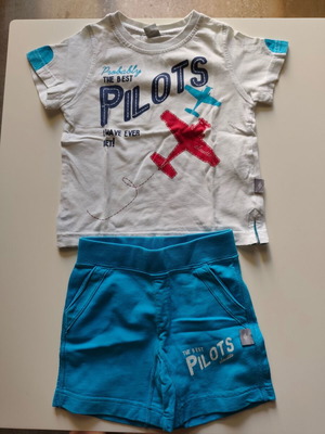 Alouette boy's T-shirt and shorts set like new 12-18 months