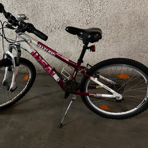 Ideal Strobe 24” women's kids bicycle used with aluminum frame