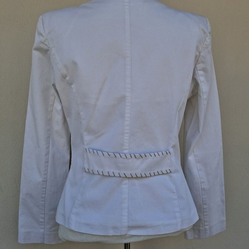 Cinnamar jacket white with embroidered details like new, size 48