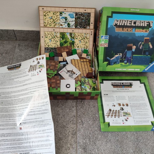 Minecraft Ravensburger board game like new