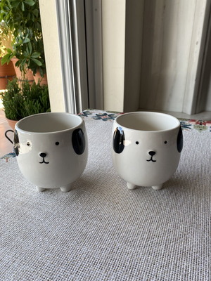 Ceramic dog planters like new, ideal for cacti and succulents