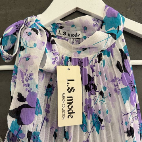 Summer pleated dress new with floral pattern in white and purple
