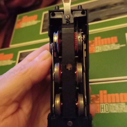 Lima trains used in boxes with 0690 express engine and vintage transformer