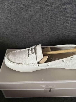 Γυναικεία μοκασίνια Tamaris καινούργια, άσπρα, μέγεθος 38