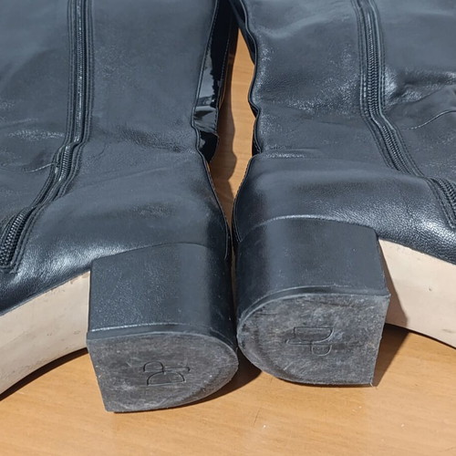 Donald J Pliner women's boots like new, size 39.5, black