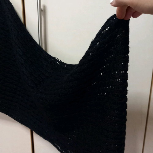 H&M lace knit neck scarf like new, black