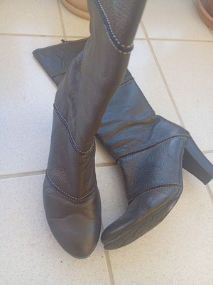 Vintage leather knee-high boots size 38, like new