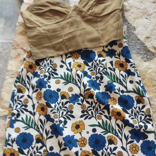 H&M top and Zara midi skirt like new, sizes S and 38