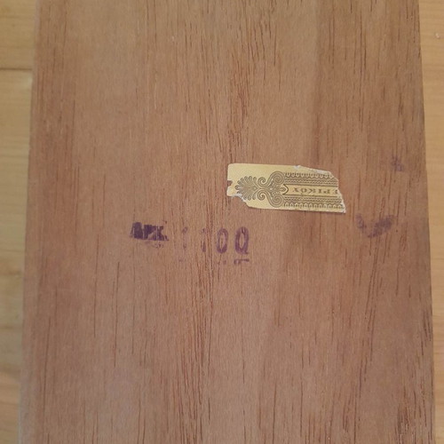 Vintage wooden Willem II Optimum cigar box used