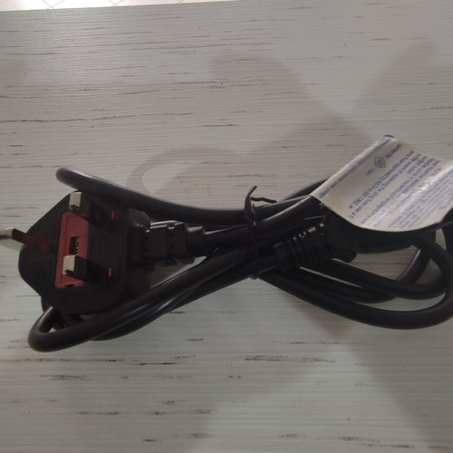 Cable UK Plug to IEC C13 for Computers and Electronics new