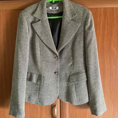 Tweed Blazer Esti size 46, like new, beige and grey