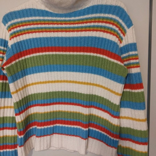Simple colorful turtleneck sweater, size M
