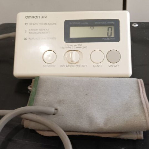 Omron M4 Arm Blood Pressure Monitor like new