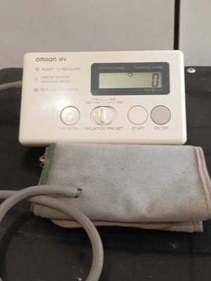 Omron M4 Arm Blood Pressure Monitor like new