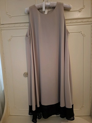 Maki Philosophy beige loose crepe dress like new