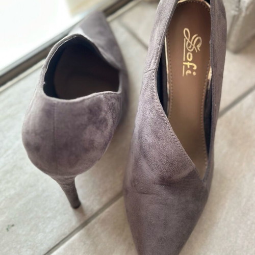 Gray pumps used with 10cm heel, size 38