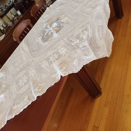 Handmade tablecloth 160 x 160 used
