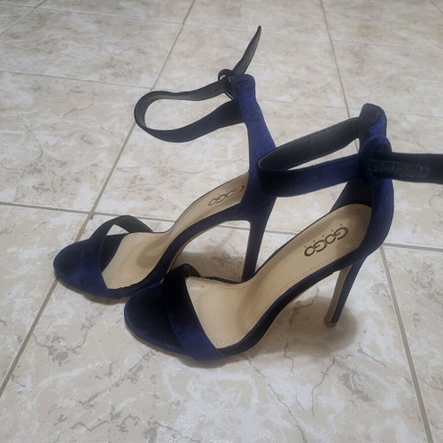 GoGo Shoes blue velvet sandals new, size 39