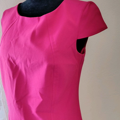Your sixth sense midi dress like new, fuchsia, size S