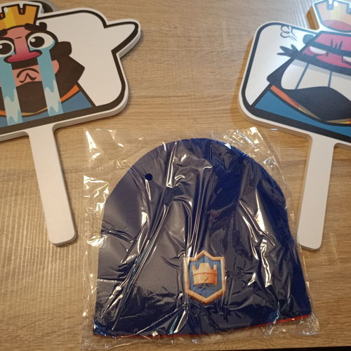 Clash Royale collectible bag with extra hat and items new