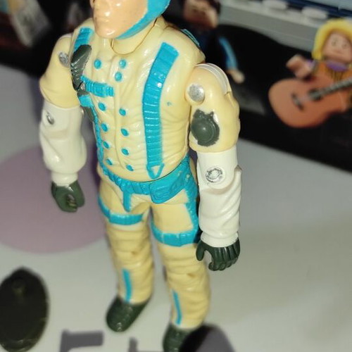 G.I.JOE Sub Zero (v1) 1990 figure used with equipment