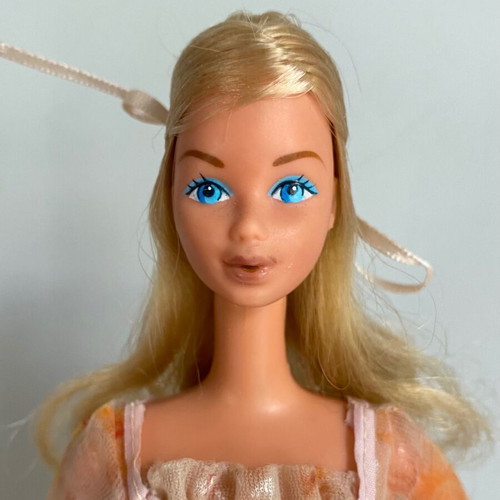 Vintage 1978 Kissing Barbie doll by Mattel used