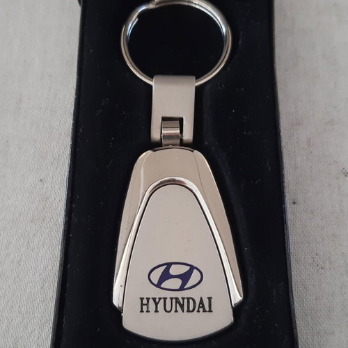 Metal Hyundai keychain new