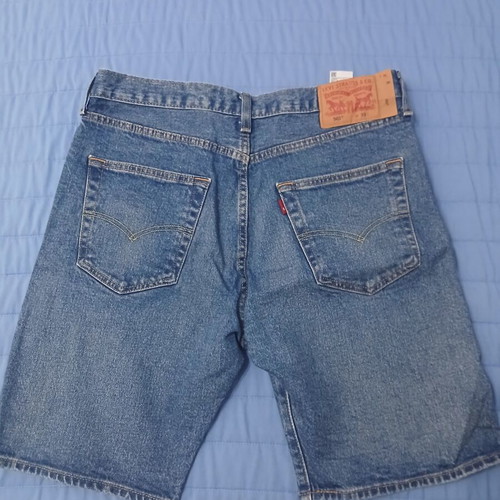 Levi's 501 men's denim shorts, size L, blue