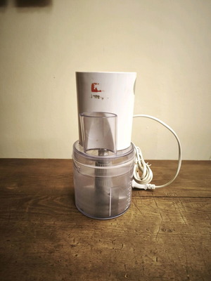 Multichopper used that makes smoothies
