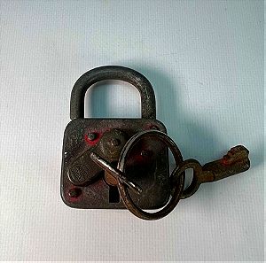 Παλαιά κλειδαριά-λουκέτο Abus 7x5 cm