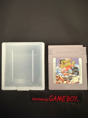 Street Fighter II Nintendo Game Boy касета употребявана с предпазен калъф